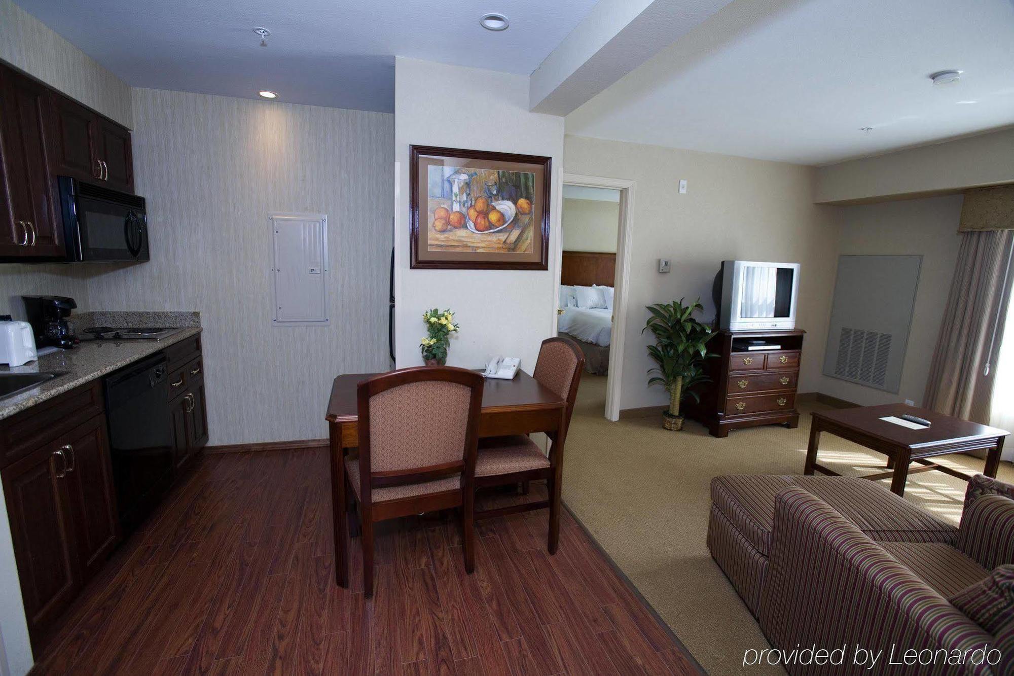 Homewood Suites By Hilton Ковингтон Номер фото